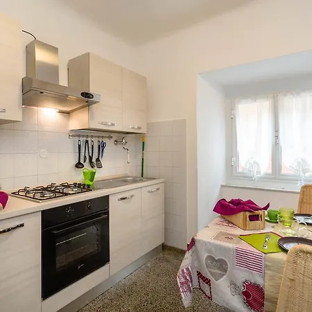 Spianata Castelletto Apartment *